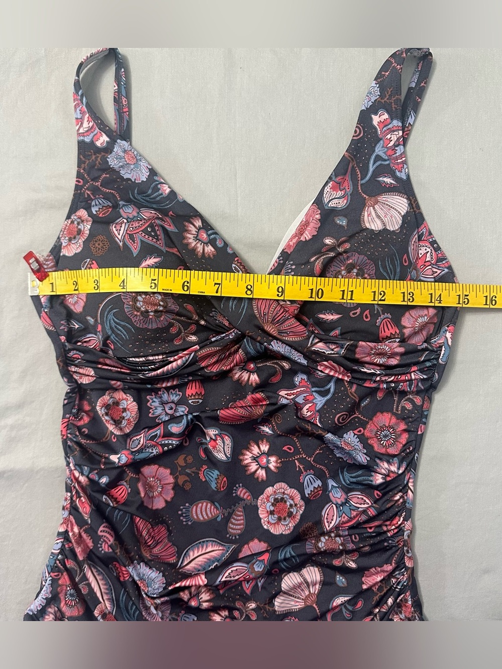 Nip Tuck Swim One Piece Swimsuit US 8 Floral Ruched Twist Front Multi-Fit Cup - Picture 8 of 13
